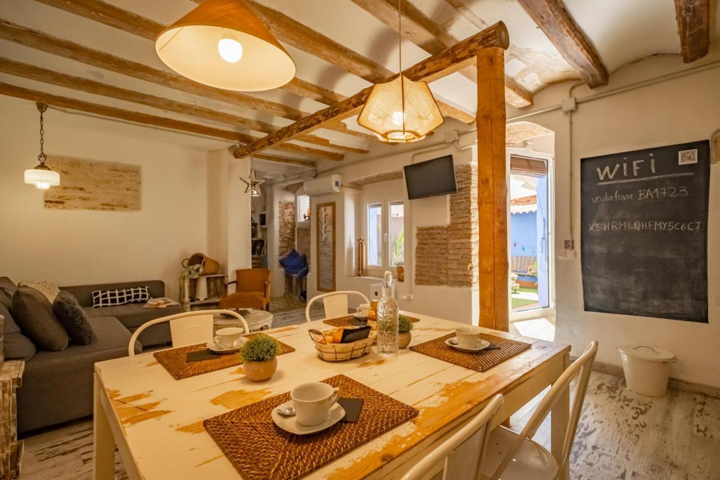 Apartamento En El Corazon De Tarragona. Planta Baja Con Patio. Bagian luar foto
