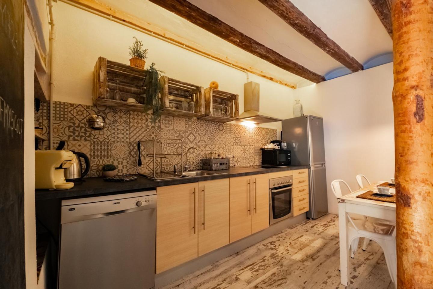 Apartamento En El Corazon De Tarragona. Planta Baja Con Patio. Bagian luar foto
