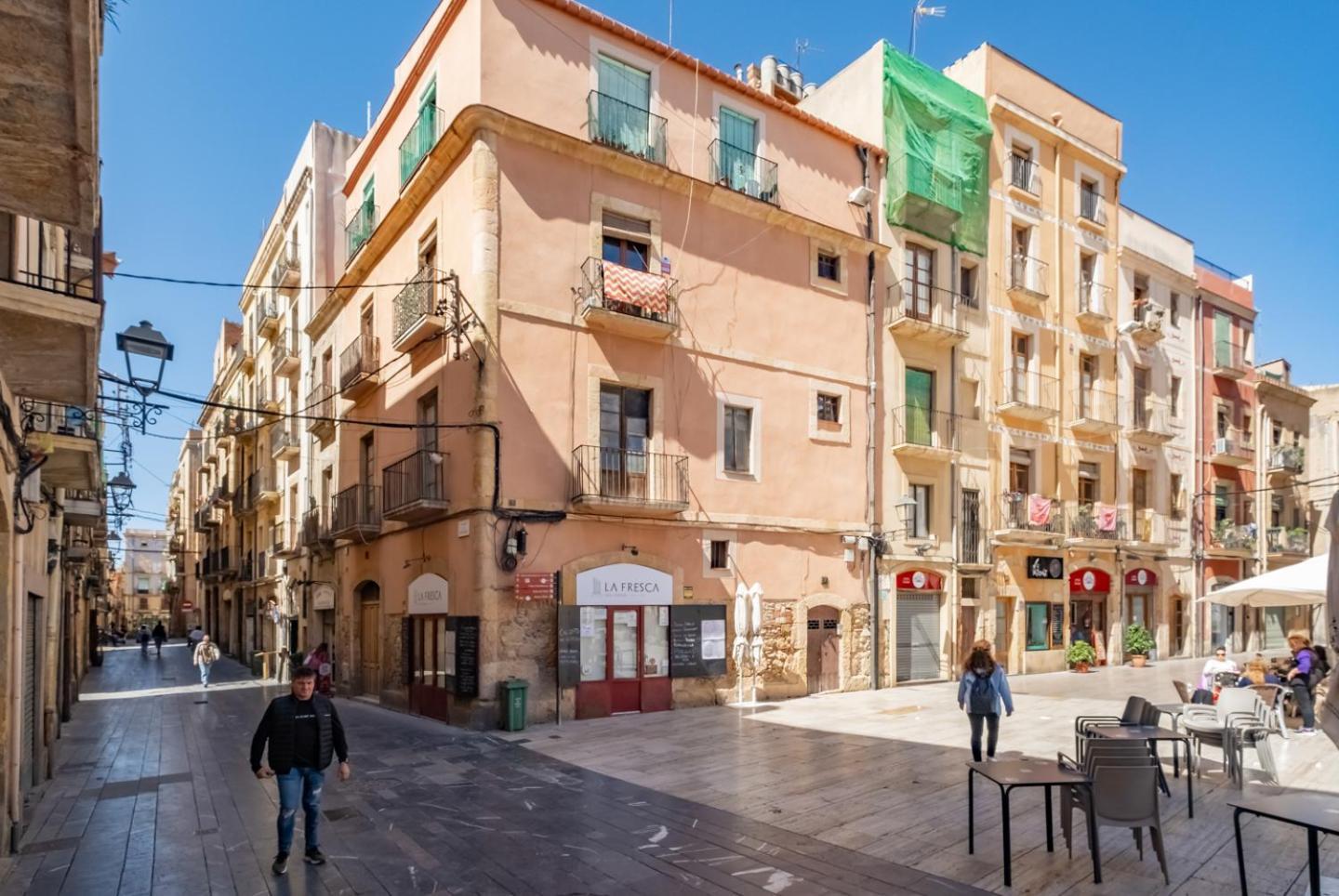 Apartamento En El Corazon De Tarragona. Planta Baja Con Patio. Bagian luar foto
