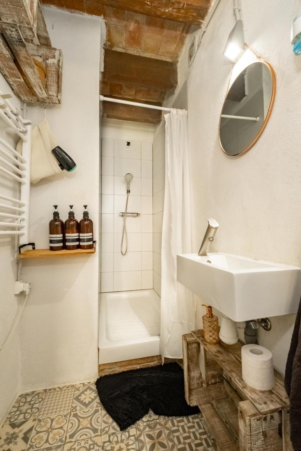 Apartamento En El Corazon De Tarragona. Planta Baja Con Patio. Bagian luar foto