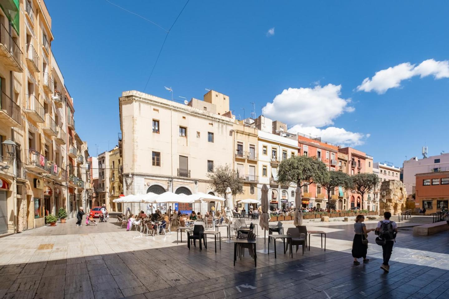 Apartamento En El Corazon De Tarragona. Planta Baja Con Patio. Bagian luar foto