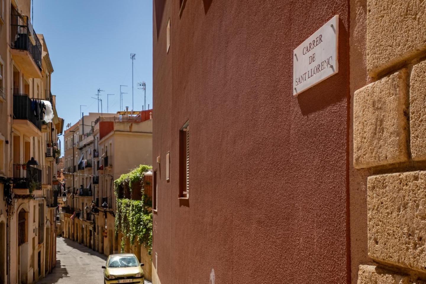 Apartamento En El Corazon De Tarragona. Planta Baja Con Patio. Bagian luar foto