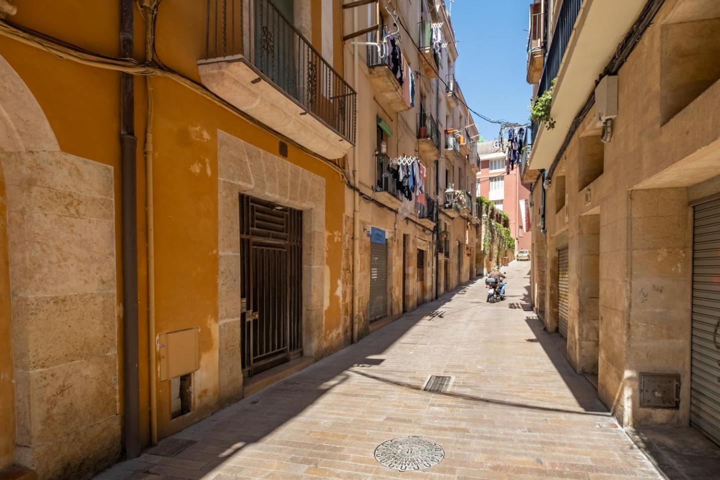 Apartamento En El Corazon De Tarragona. Planta Baja Con Patio. Bagian luar foto
