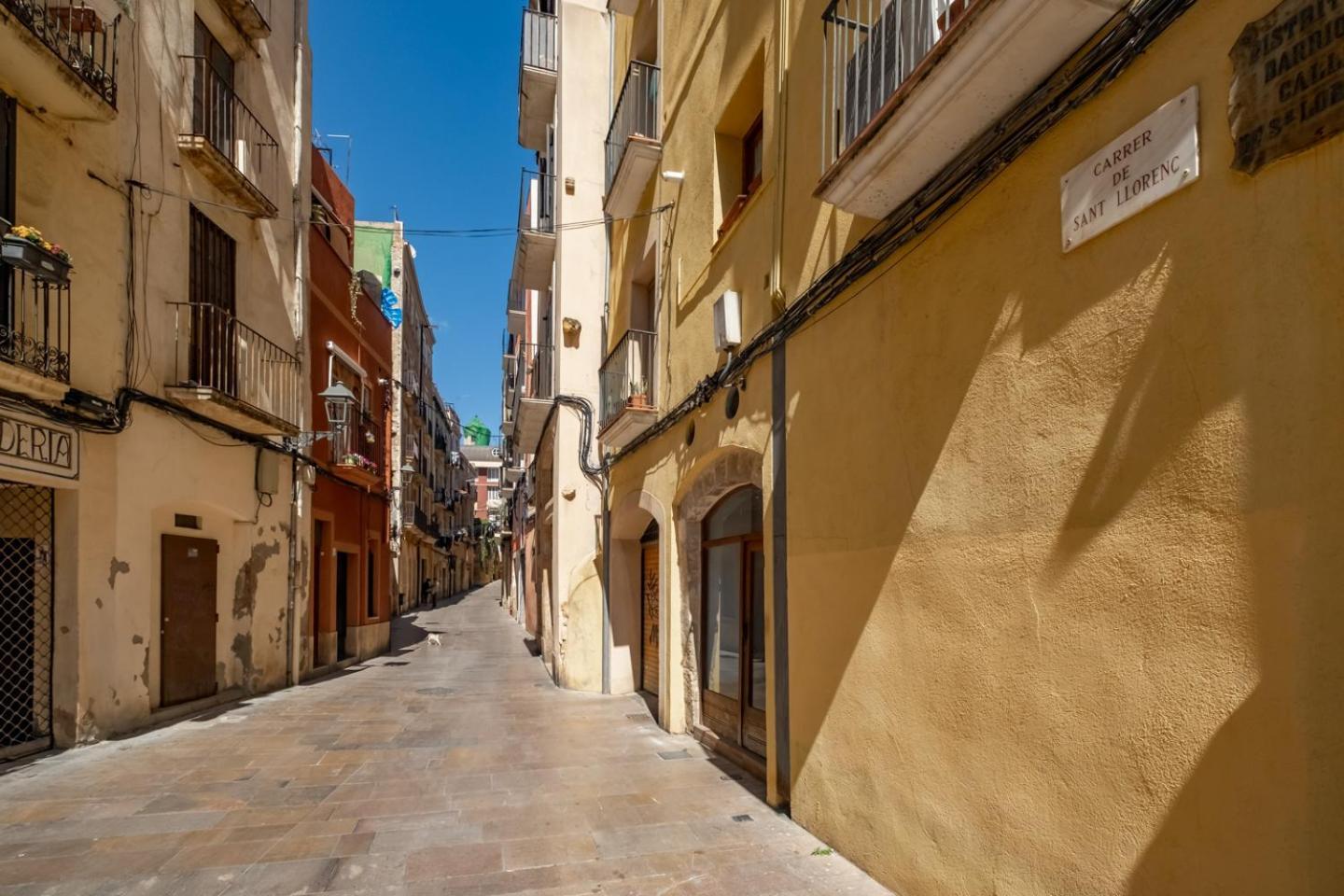Apartamento En El Corazon De Tarragona. Planta Baja Con Patio. Bagian luar foto